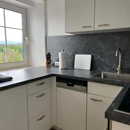 Yellow House - 3 * Steyr