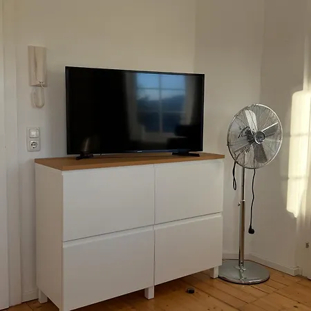 Apartment Yellow House - 3 *