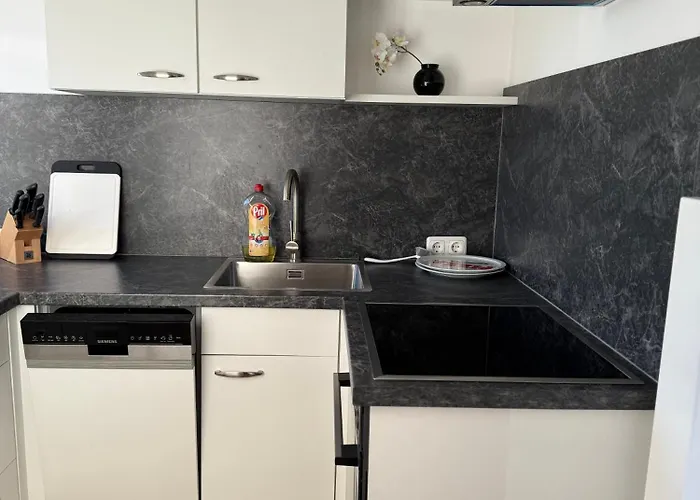 Yellow House - 3 Daire