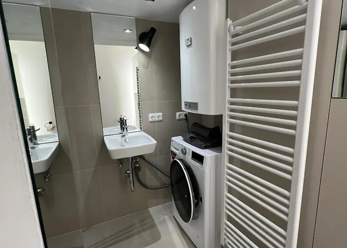 Апартаменты Yellow House - 3 Штайр